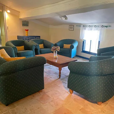 Montagne D'alaric Apartamento Moux