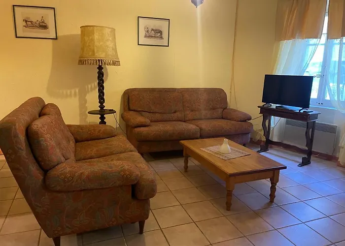 Montagne D'alaric Apartment
