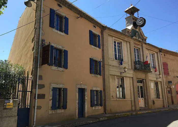 Montagne D'alaric Apartment *